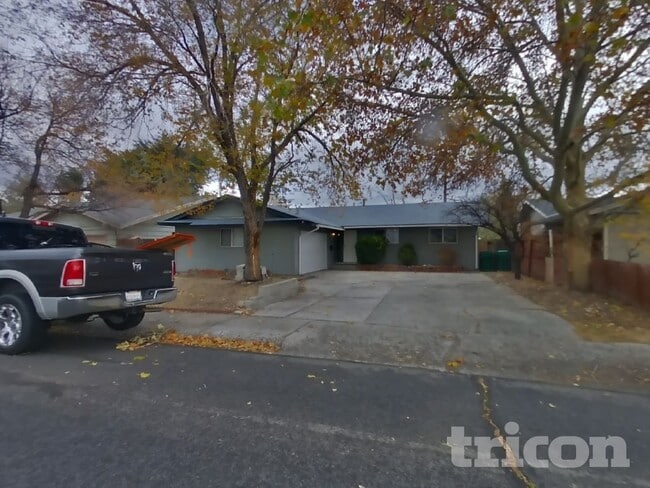 Building Photo - 730 Wyoming Ave