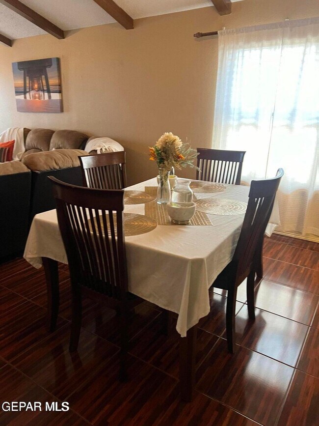 Building Photo - 1820 Jack Nicklaus Dr