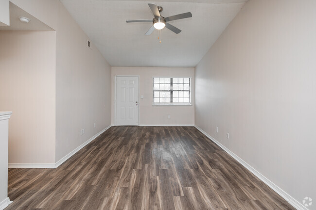 2BR, 1BA - 845SF - Living Room - Summerfield Apartments