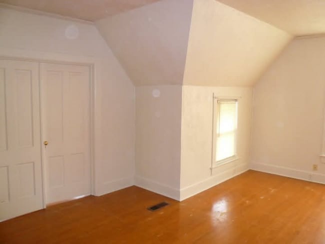 Foto del edificio - 228 S Chestnut Ave