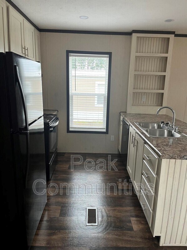 Foto del edificio - 10512 Sunny Mdws Blvd