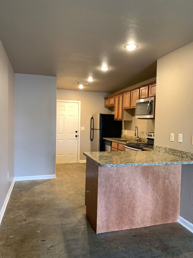 Foto del edificio - "Charming 2-Bedroom Gem with Granite Touches in Jonesboro!"