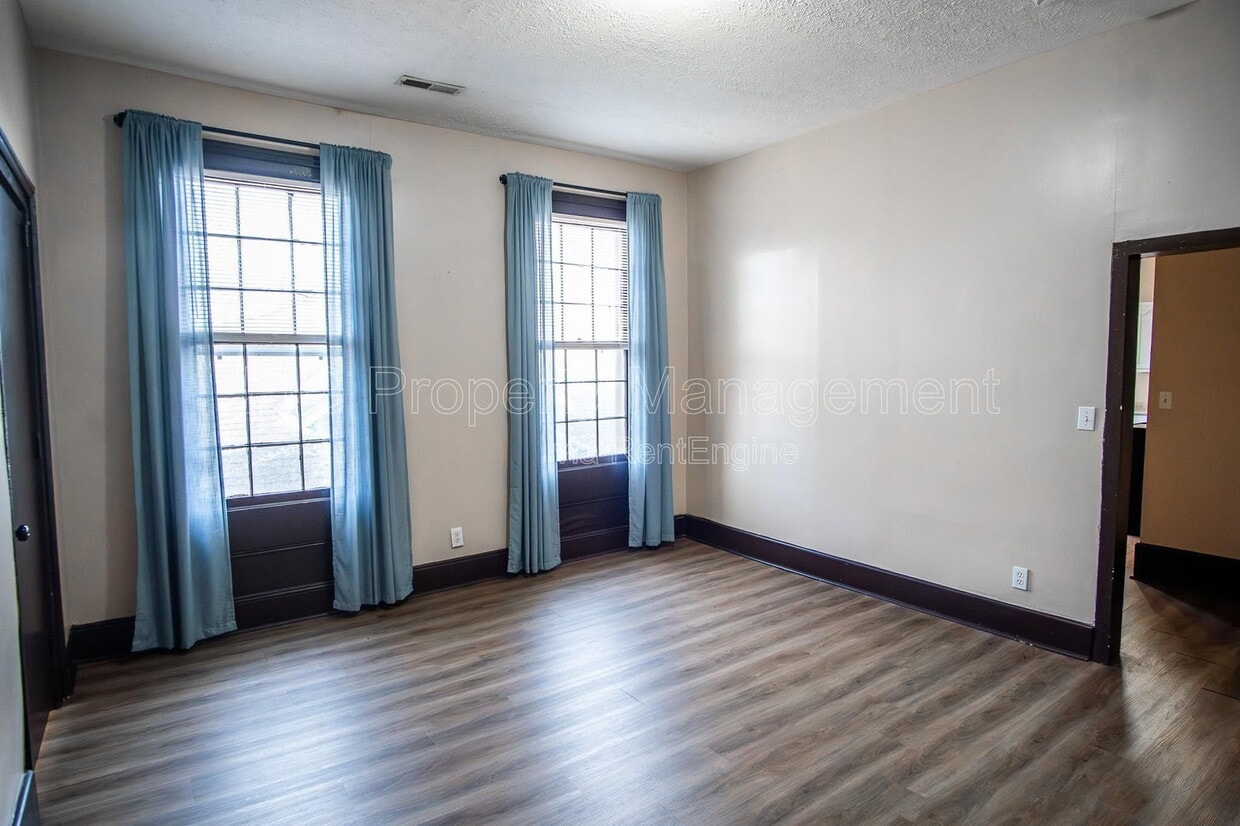 Photo - 1709 E 5th Ave