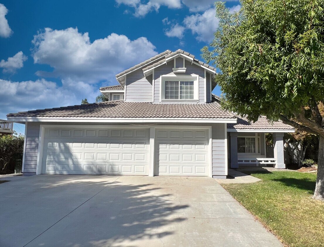 Foto principal - Yucaipa charming 3 bedroom 3 bathroom hous...