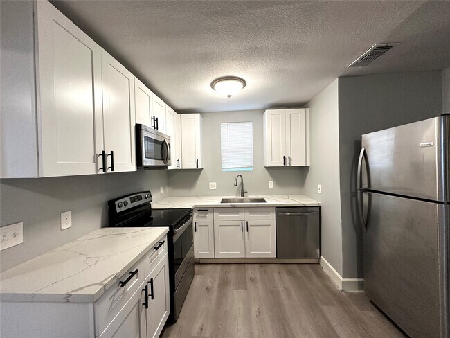 Foto del edificio - 4318 1st St