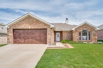 Building Photo - 2412 Heads And Tails Ln