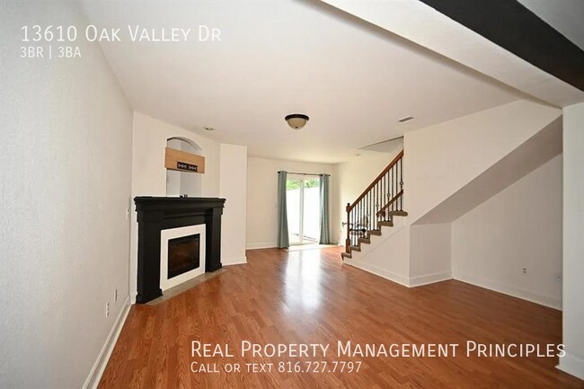 Foto del edificio - 13610 Oak Valley Dr