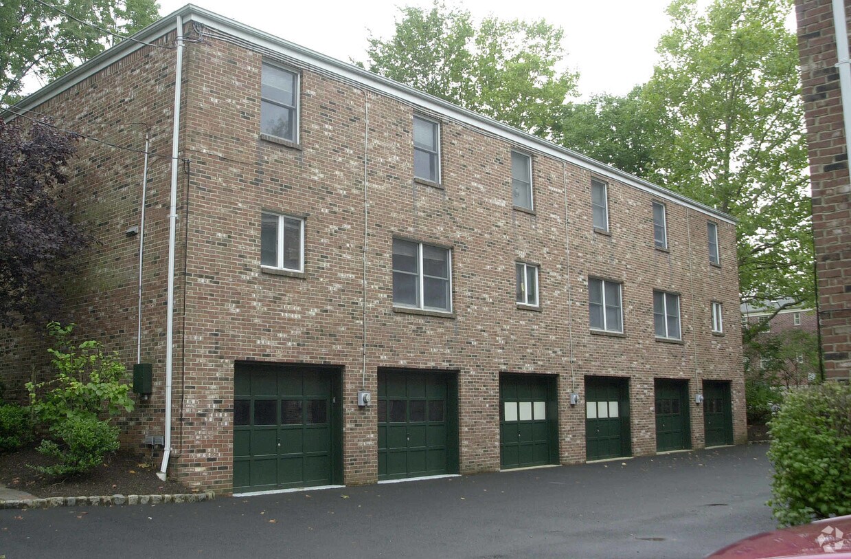 Primary Photo - 6 Southgate Rd