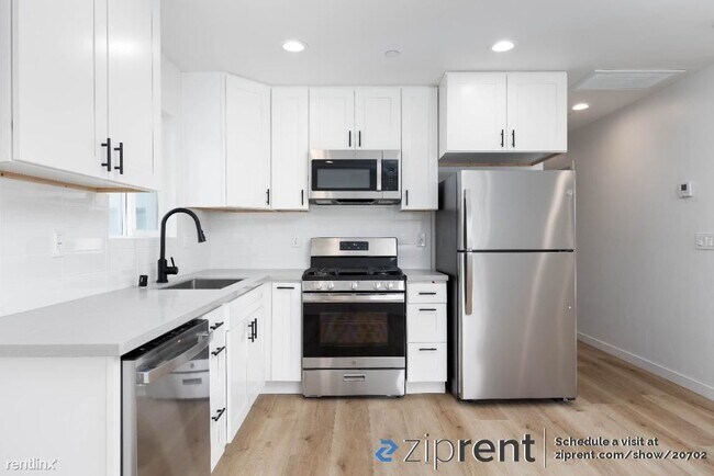 Foto del edificio - 3 br, 2 bath 4plex - 6965 Saranac St, San ...
