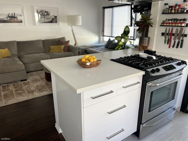 Foto del edificio - 1 br, 2 bath Condo - 1315 Stanford Street 7