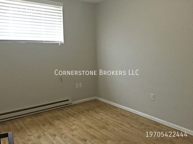 Building Photo - 217 Applewood Ct