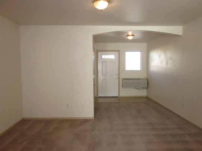 Building Photo - 2831 SW 21st St