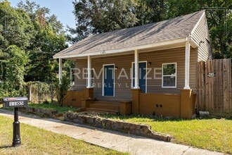 Building Photo - 1105 Adams St
