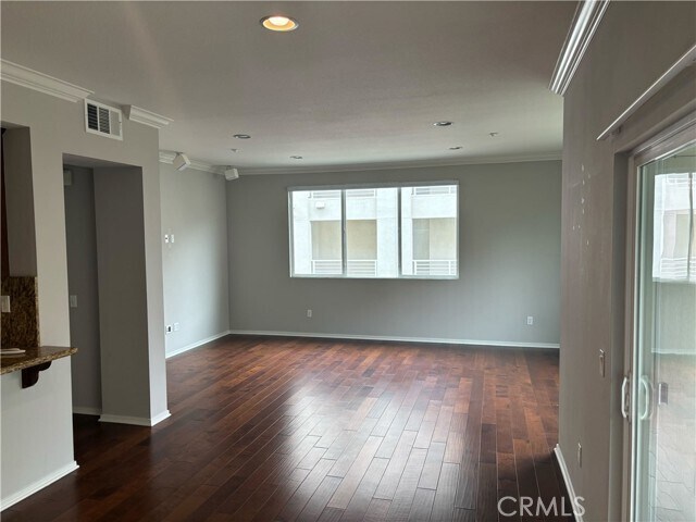 Foto del edificio - 13029 Central Ave