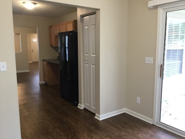 Building Photo - 332 Aberdeen Cir