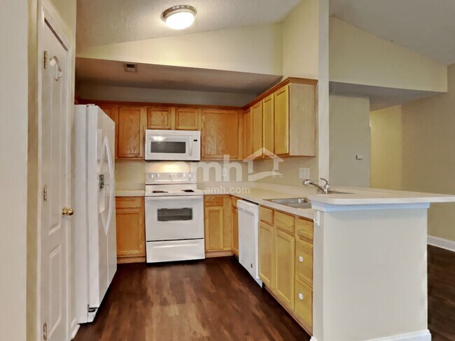 Building Photo - 105 Peterborough Dr