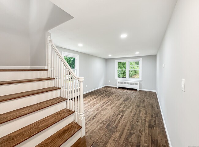 Foto del edificio - 85 Cold Spring Cir