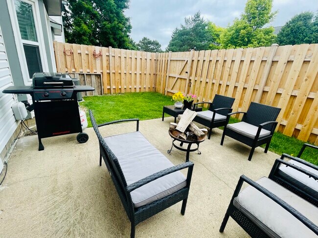 Foto del edificio - 1506 Fernwood Ct