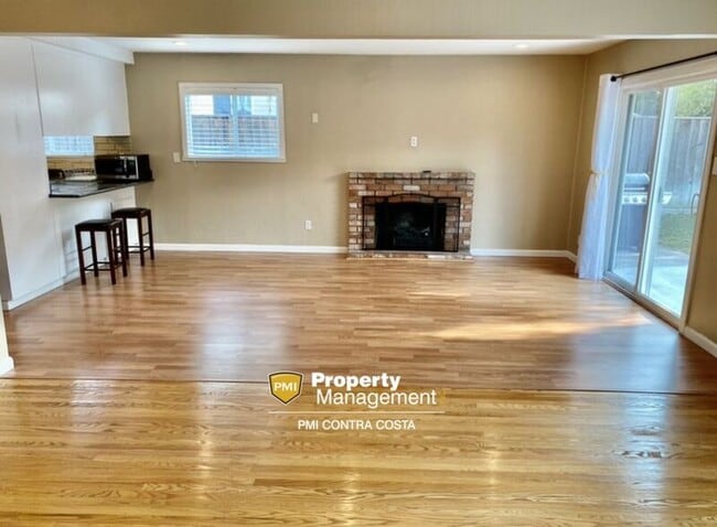 Building Photo - 2123 Elderwood Dr