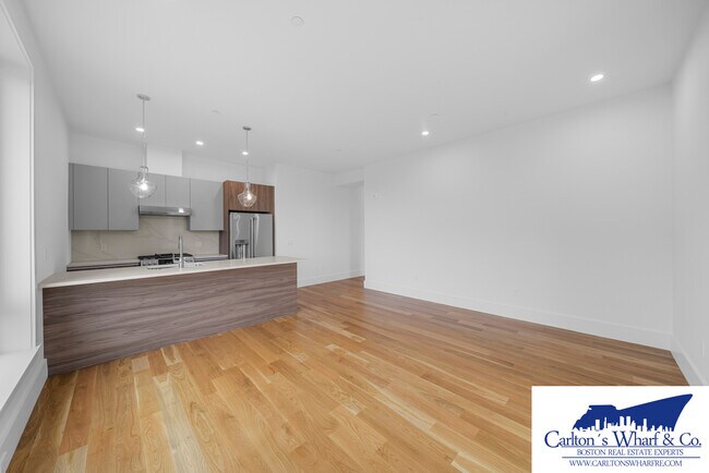 Foto del edificio - 218 Old Colony Ave