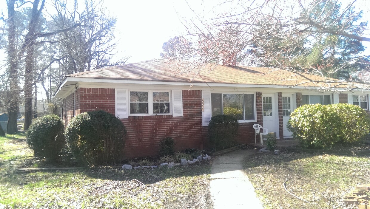 Foto principal - Chesapeake: 2 bedroom 1 bath Duplex in Gre...