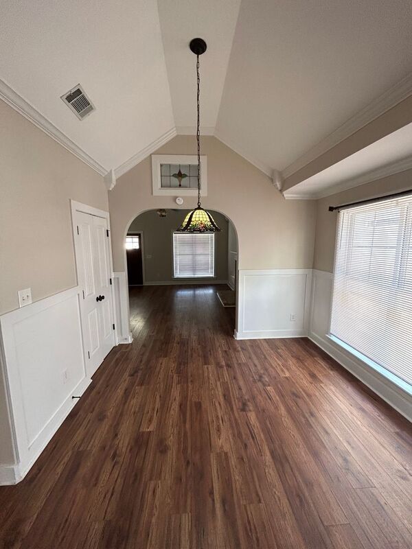 Foto del edificio - 116 Moss Stone Ln