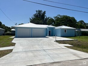 Building Photo - 5911 Seagrape Dr