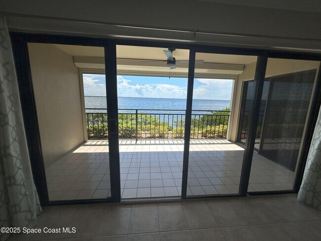 Foto del edificio - 2260 Front St