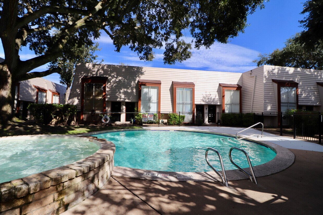 Foto del edificio - 5929 Queensloch Dr