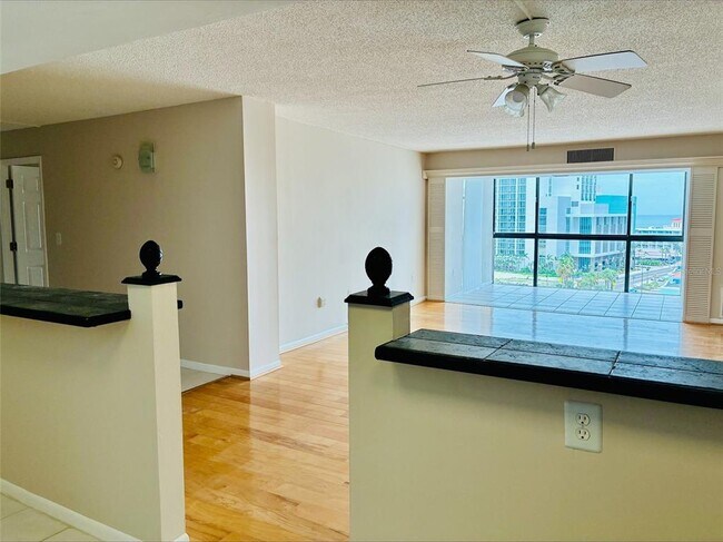 Foto del edificio - 800 S Gulfview Blvd