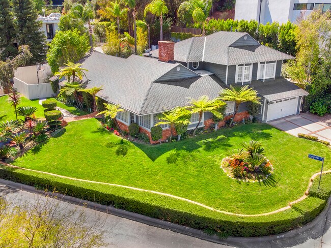 Building Photo - 3690 Crownridge Dr