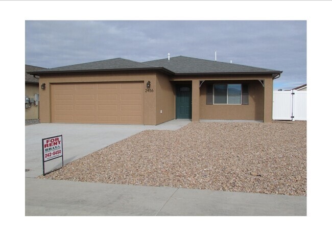 Building Photo - 2456 Hannah Ln