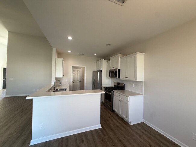 Foto del edificio - Longs - 3 Bedroom/ 2 Bathroom House