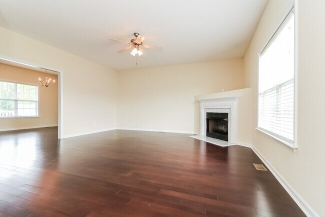 Foto del edificio - 36 Faircloth Ct