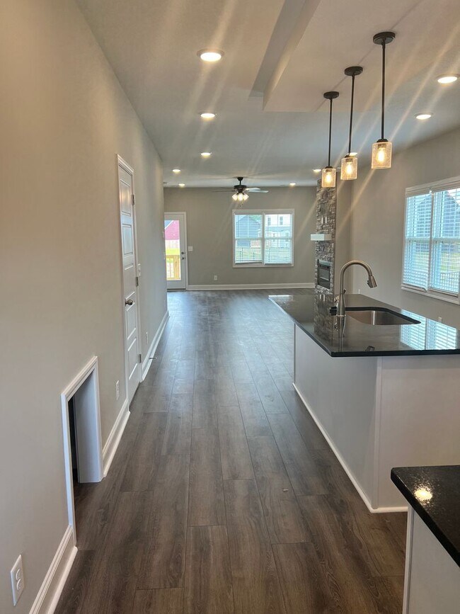 Building Photo - Brand new home in Cherry Acres