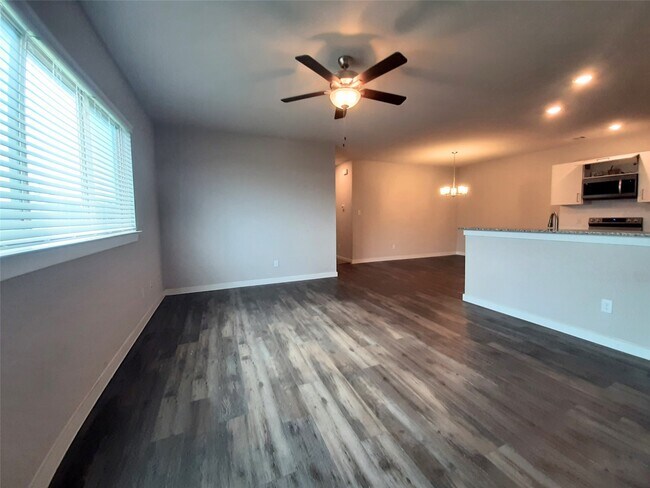 Foto del edificio - 9877 Grosbeak Ln