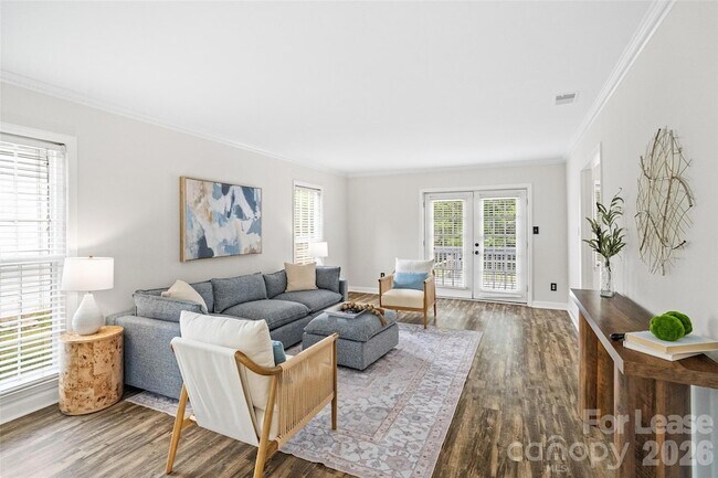 Foto del edificio - 6600/6602 Porterfield Road Unit