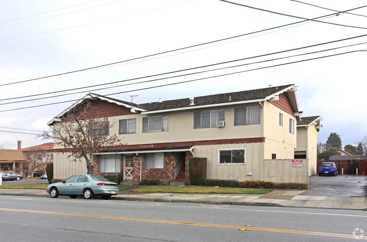 Building Photo - 1290 Lewis St