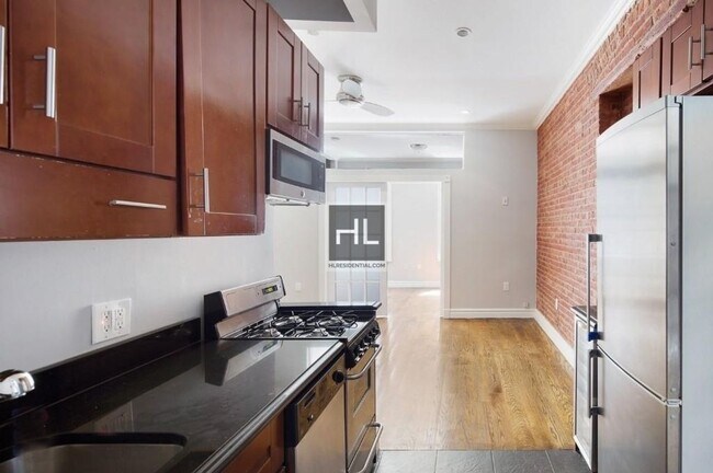 Building Photo - W 97TH ST.