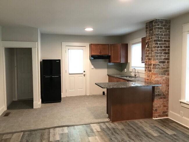 Kitchen - Dining Area - 221 Columbia Ave