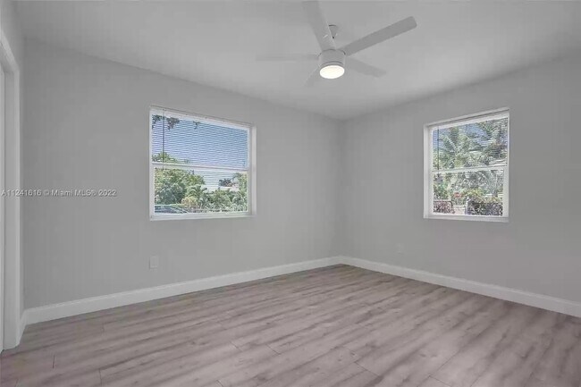 Foto del edificio - 2410 Rodman St