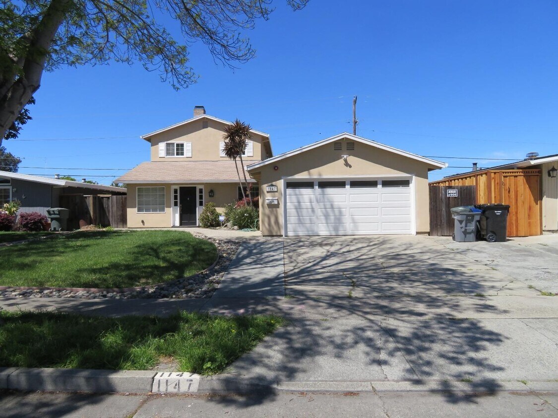 Primary Photo - 1147 Palamos Ave