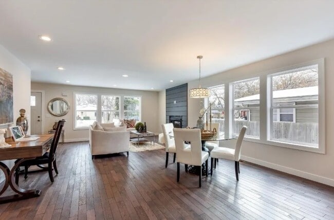 Building Photo - 4625 33rd Ave S