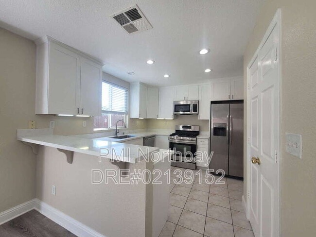 Building Photo - 239 Brookside Dr