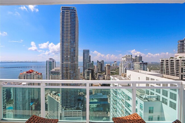 Foto del edificio - 950 Brickell Bay Dr