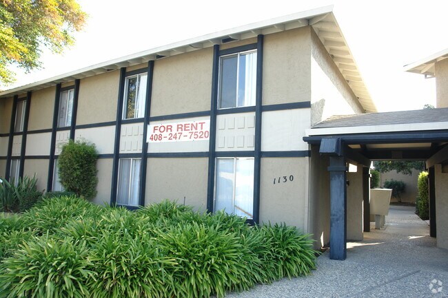 Building Photo - Viva Apartments