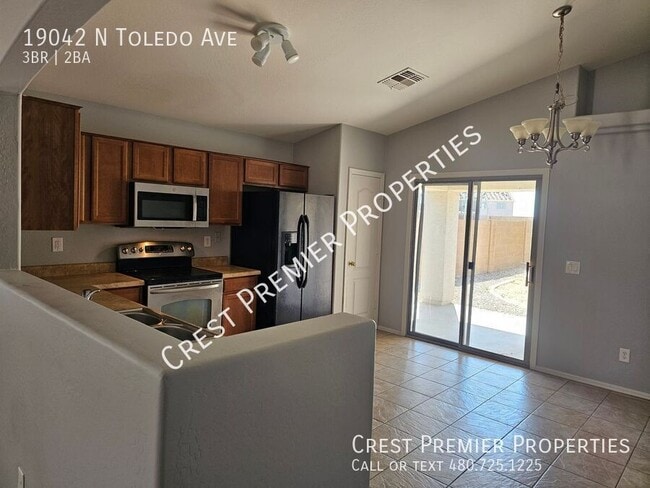 Foto del edificio - 19042 N Toledo Ave