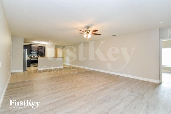 Foto del edificio - 481 Nadeau Way
