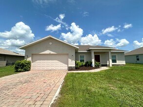 Building Photo - 624 Corrientes Cir