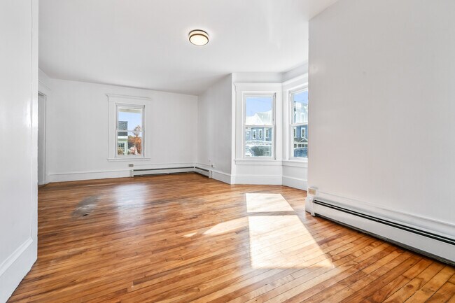 Foto del edificio - 93 Pleasant St